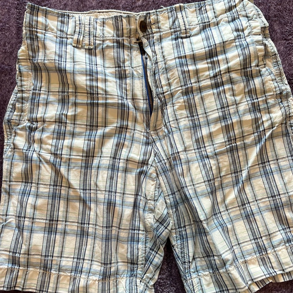 Men’s American Eagle shorts. Size 34.